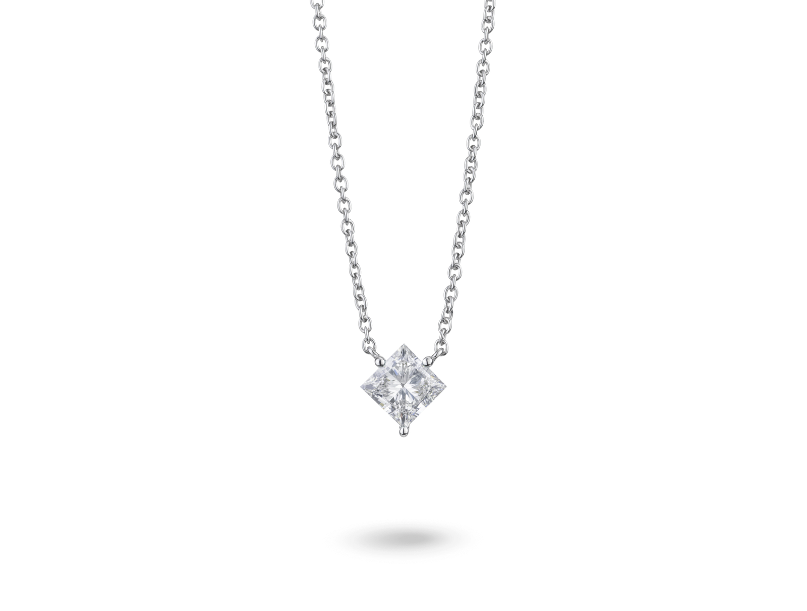 PD109996_118_princess_pendant_white_front.png