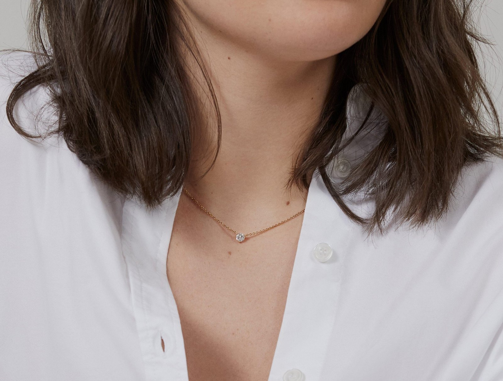 PDP_1-2ct-solitaire-necklace_model_compressed_bbe73412-d5e8-4c9f-bf15-0a23cc45a6c4.jpg